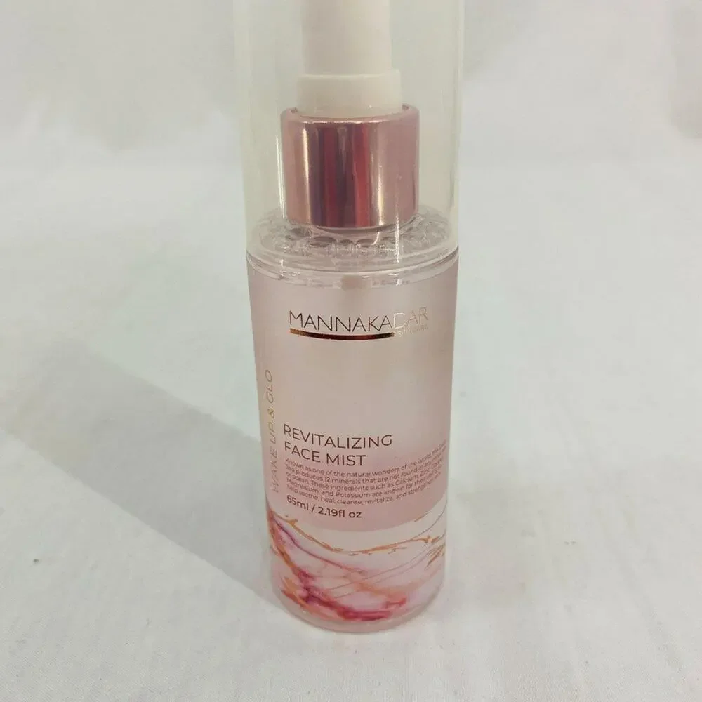 Manna Kadar Beauty Wake Up & Glo Revitalizing Face Mist